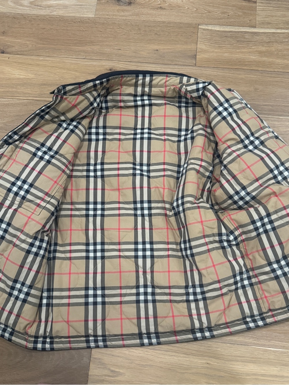 Burberry - Reversible Quilted Nylon Jacket with Signature Burberry Pattern - Picture 4 of 13